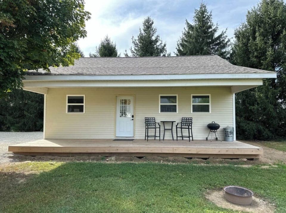 Bear Cave Front Porch