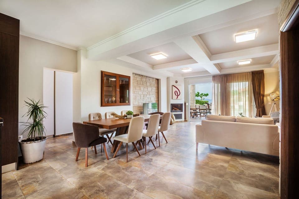 Laid back living area with contemporary charm