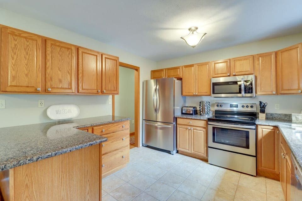 Kitchen | Equipped Space with Appliances
