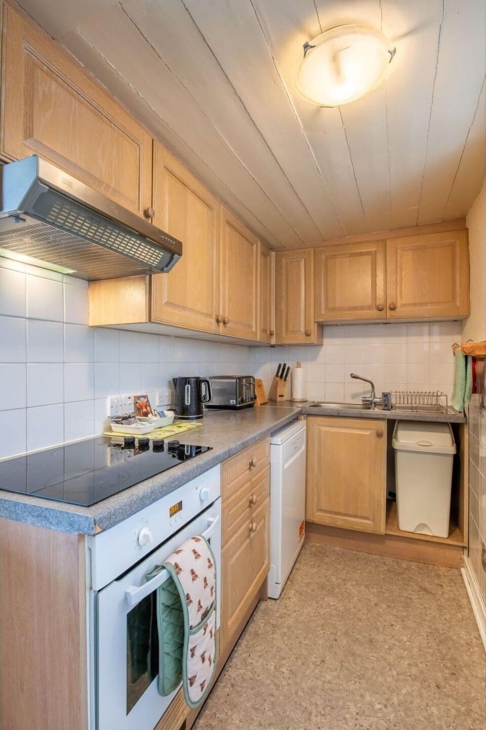 Kitchen, Countertop, Kitchen Appliance, Major Appliance, Cabinetry, Wood, Interior Design, Flooring, Ceiling, Furniture