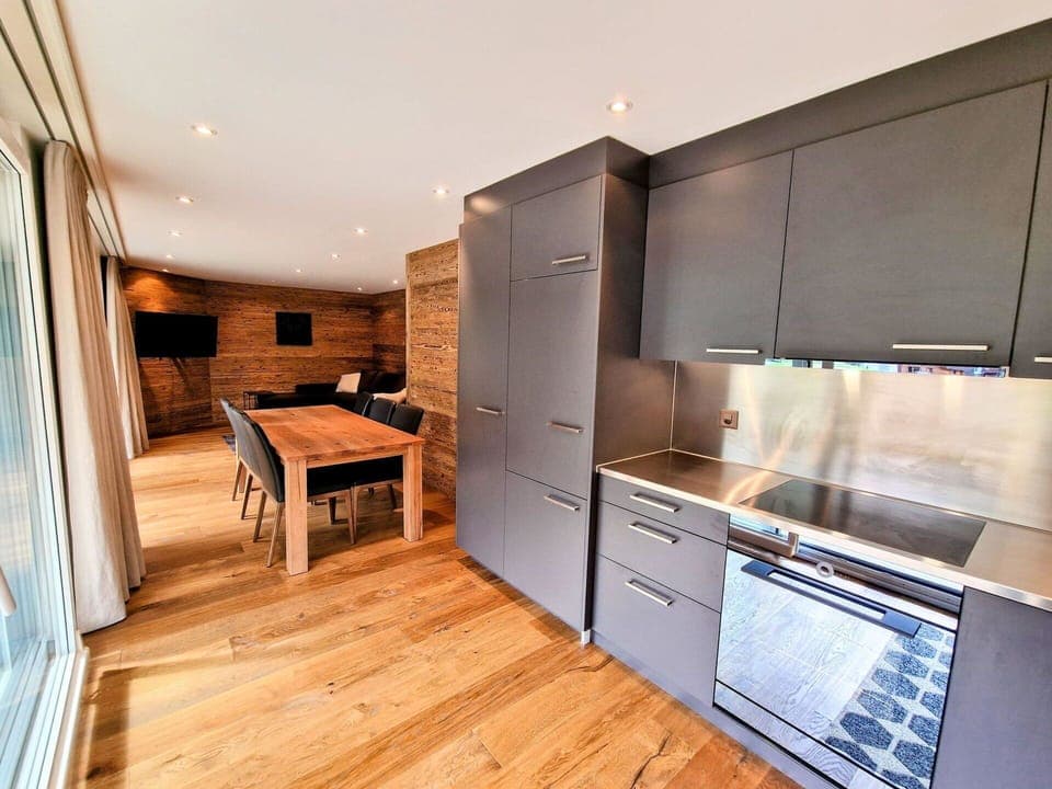 Furniture, Flooring, Wood Flooring, Floor, Wood, Interior Design, Ceiling, Laminate Flooring, Hardwood, Kitchen