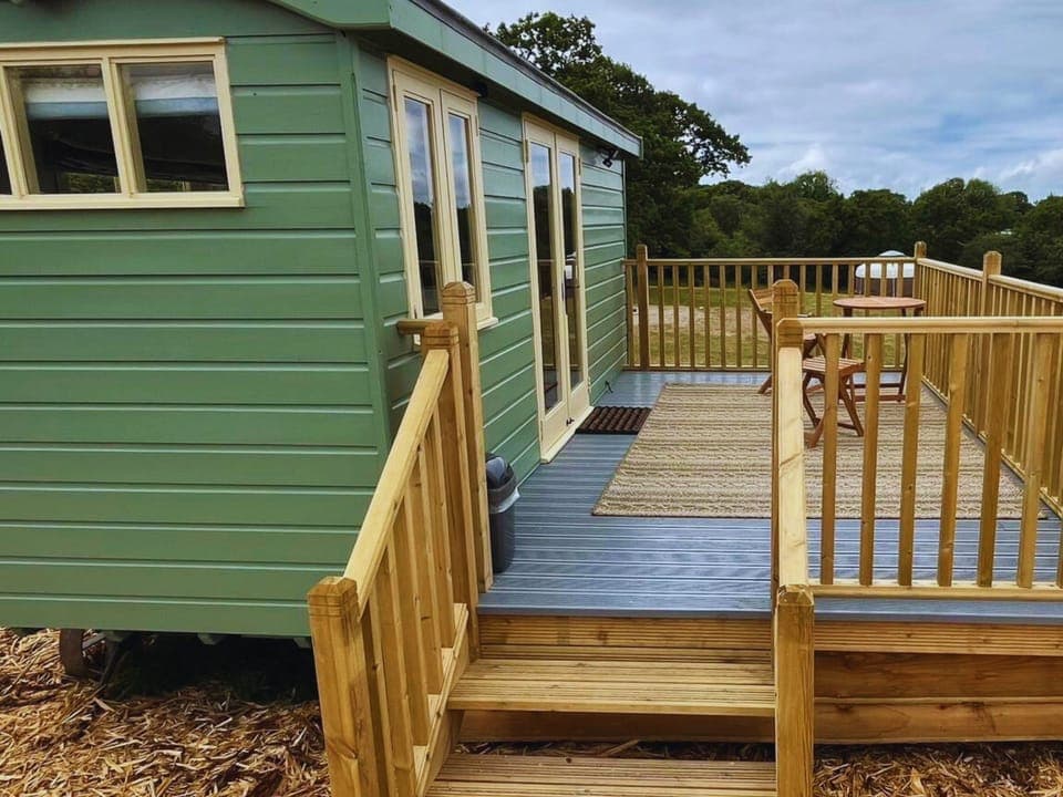 Overlooking the stunning Carey Valley, Arcadia is a charming shepherd's hut