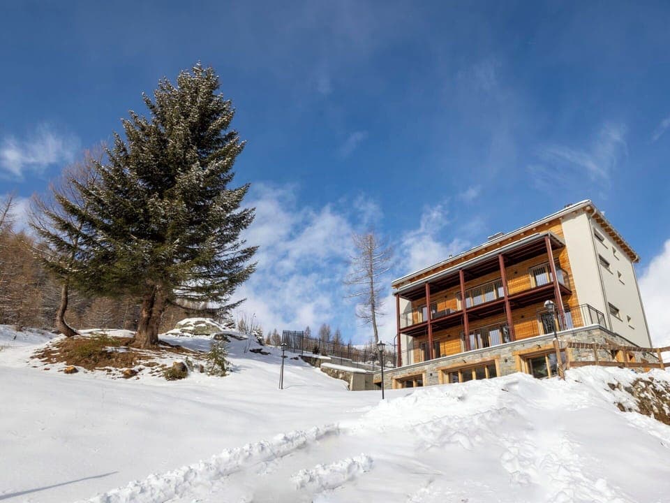 Apartment, Urban Design, Balcony, Condominium, Chair, Hotel, Houseplant, Kitchen & Dining Room Table