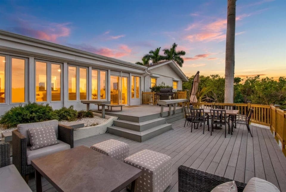 Back Exterior Deck