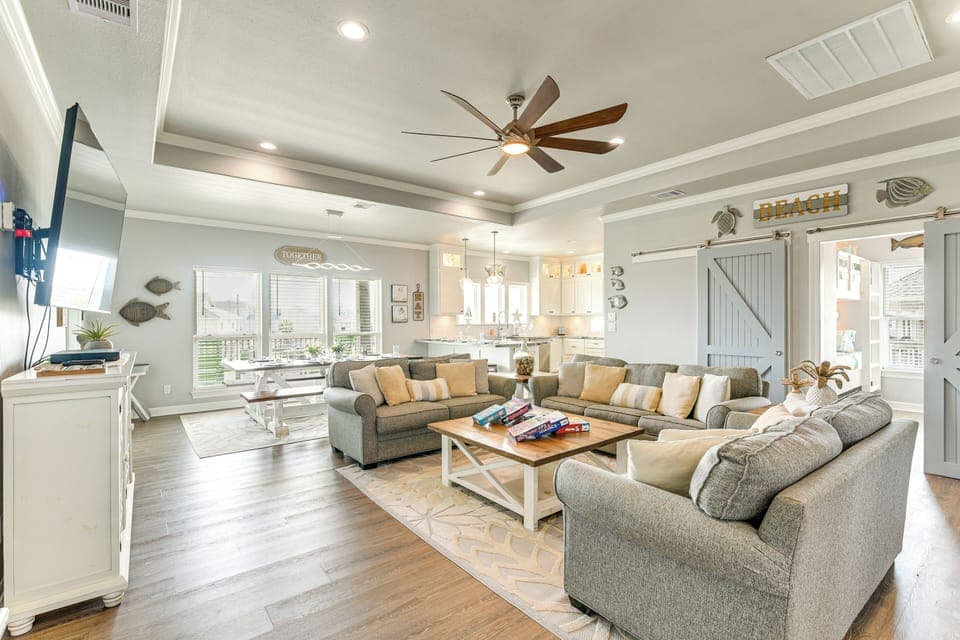 Crystal Beach Vacation Rental | 4BR | 2.5BA | 1,530 Sq Ft | Stairs Required