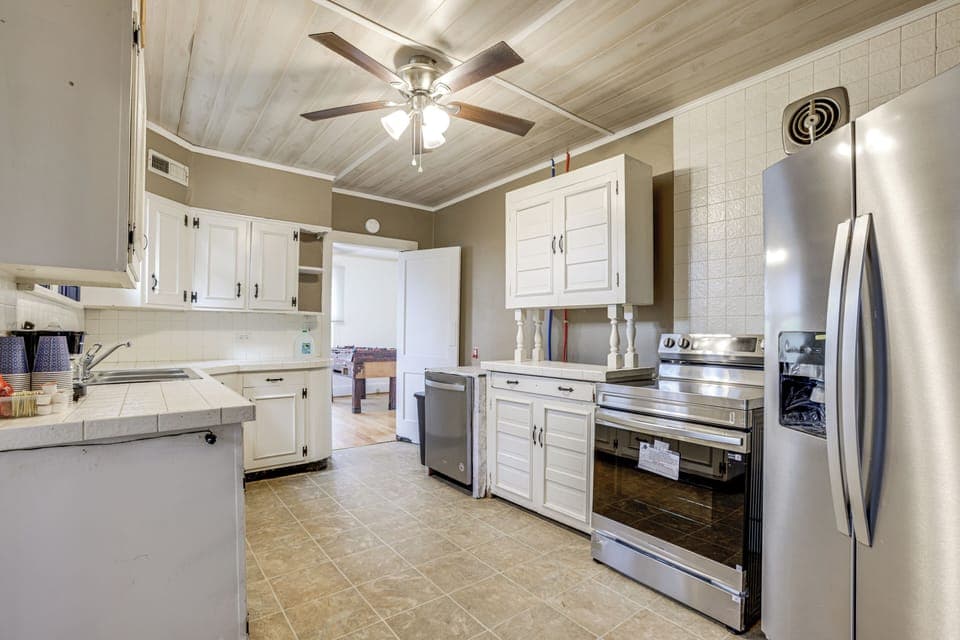 Kitchen | Cooking Basics | Drip Coffee Maker (Coffee Provided) | Dishwasher