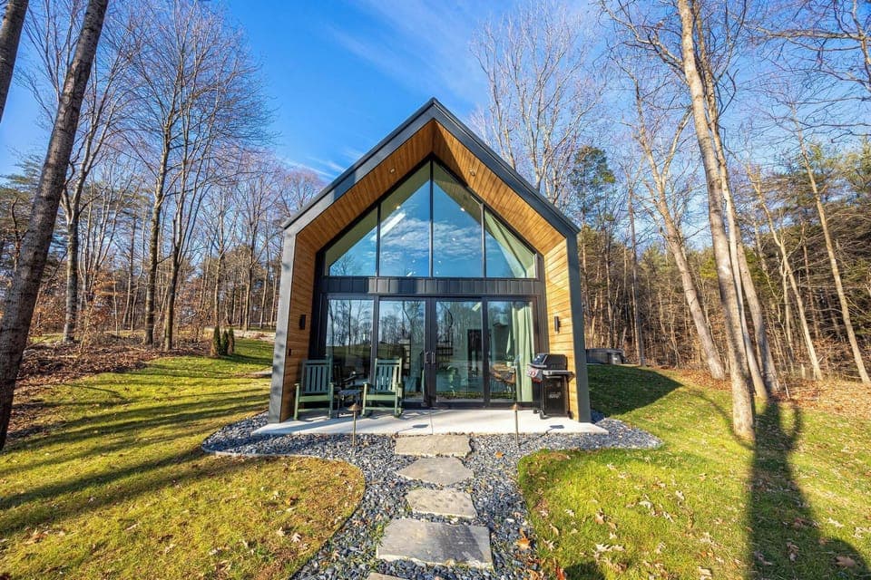 Emerge Cabin – outside view