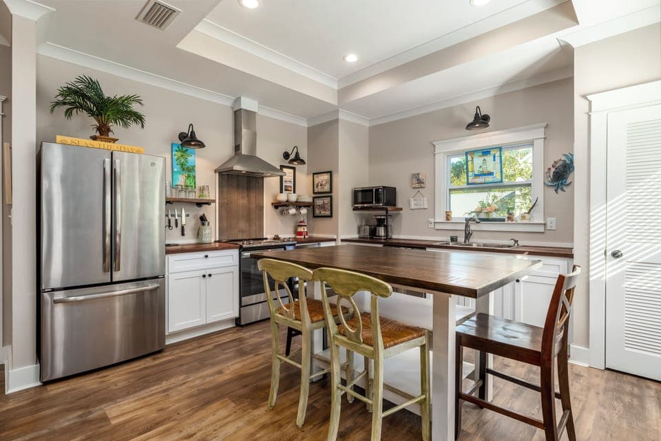 Bienville Bungalow Fully Equipped Kitchen and Dining Space