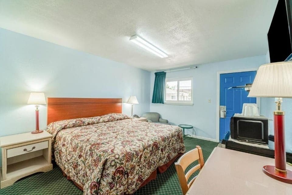 Bedroom. Interior and views may vary based on location and availability.