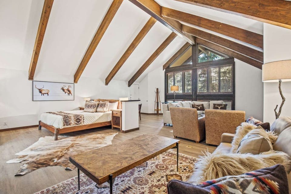 6. Antlers Suite