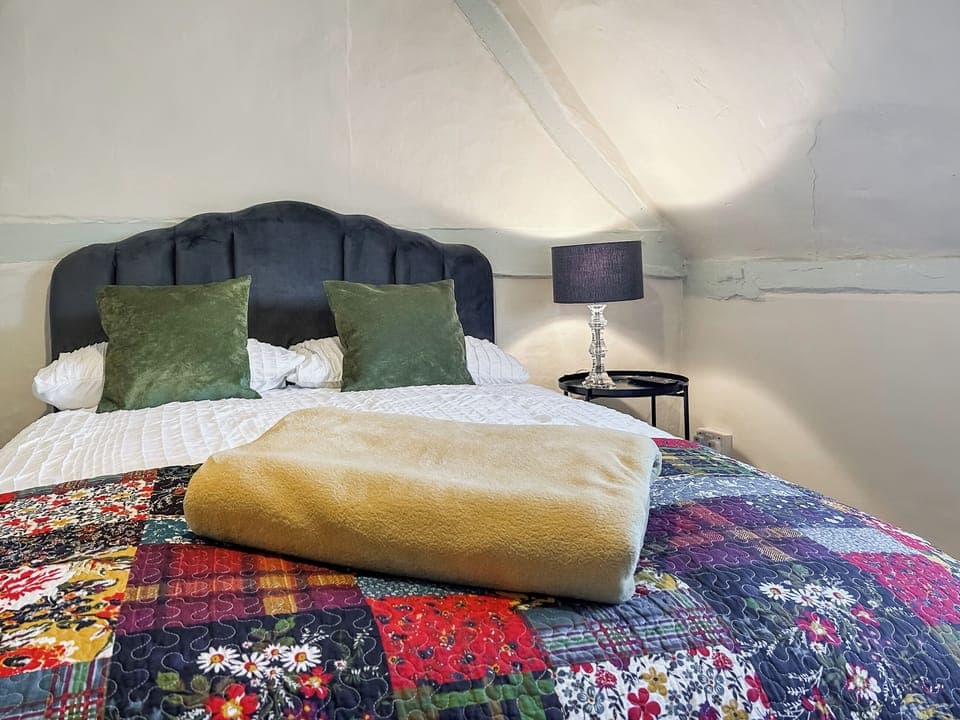 Double bedroom | Two Little Ducks, Aston Cantlow, near Stratford-upon-Avon