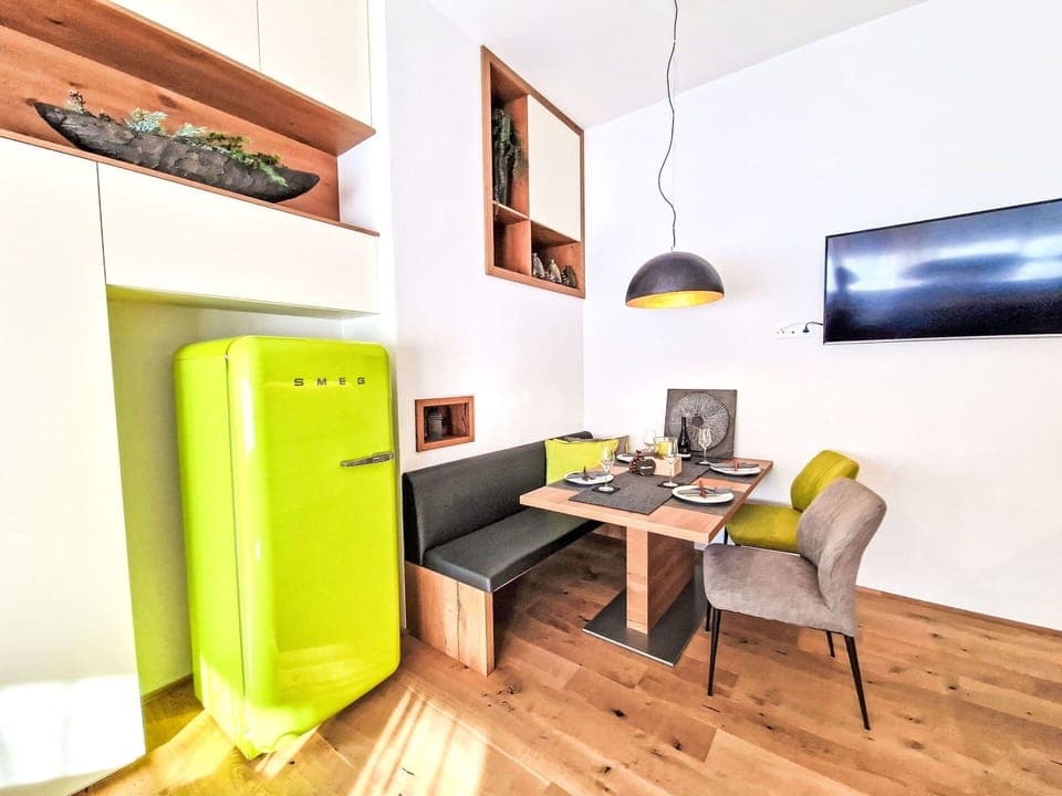 Furniture, Interior Design, Flooring, Floor, Wood, Room, Ceiling, Lighting, Kitchen Appliance, Kitchen