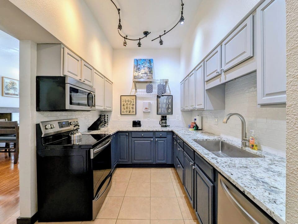 Fully equipped kitchen