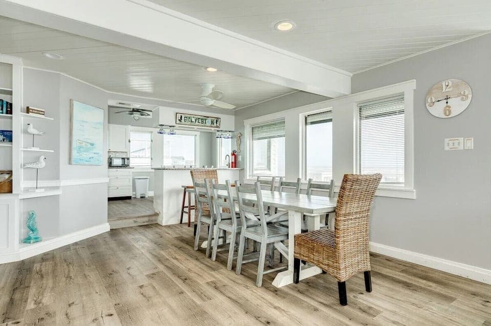 Dining - Seating For 8 - First Floor