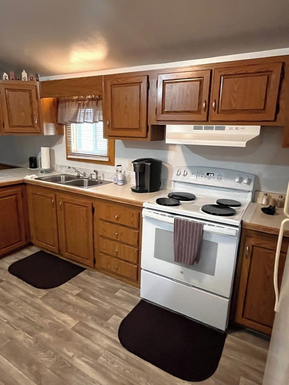 Whispering20Acorn206