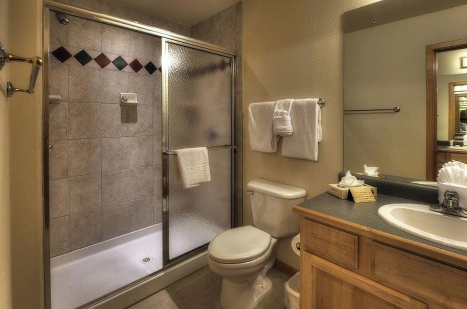 Grand timber Lodge Breckenridge bathroom