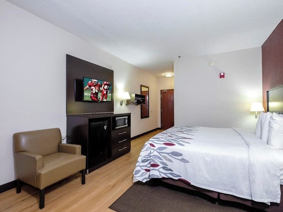 Lounge comfortably with extra seating and plenty of walking space.