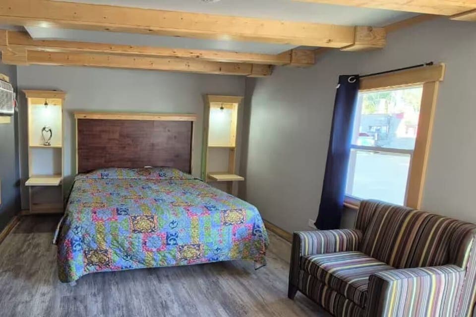 Bedroom. Interior and views may vary based on location and availability.