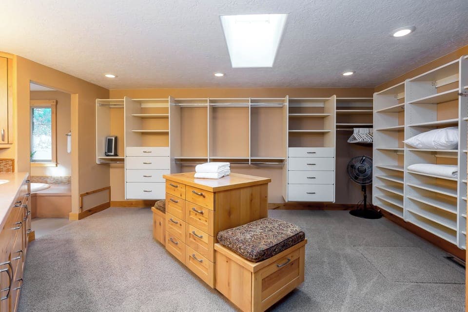 King Ensuite Bedroom - Main Level