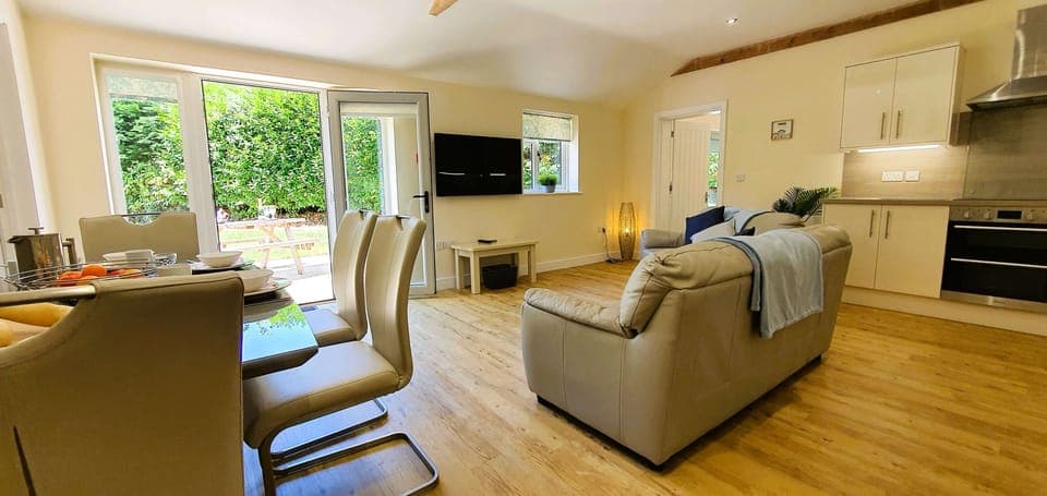 Open plan kitchens and lounges plus SMART TVs throughout