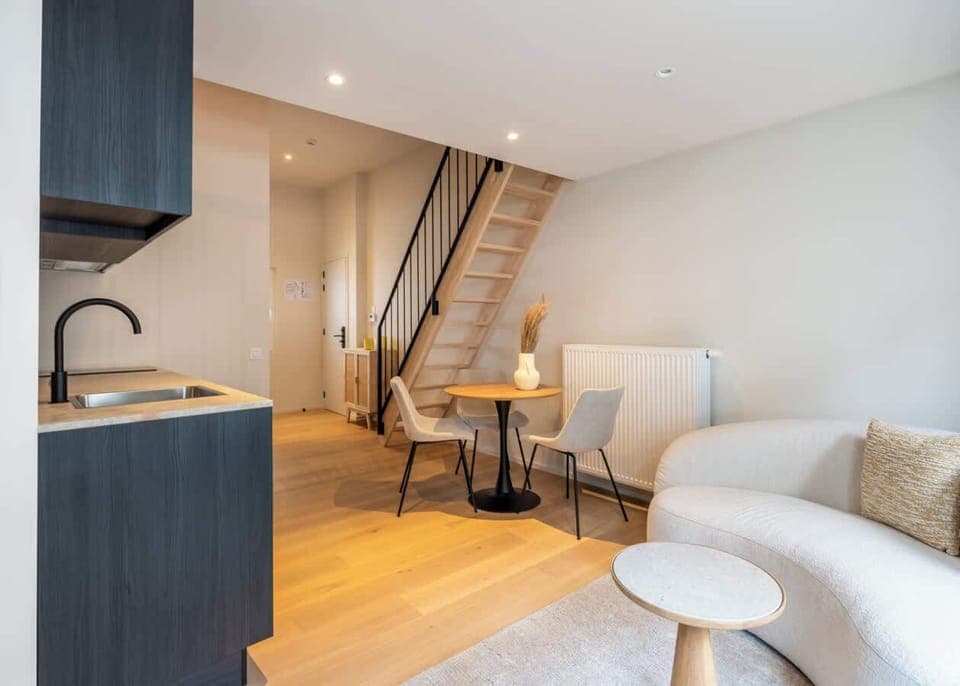 Living area with kitchenette