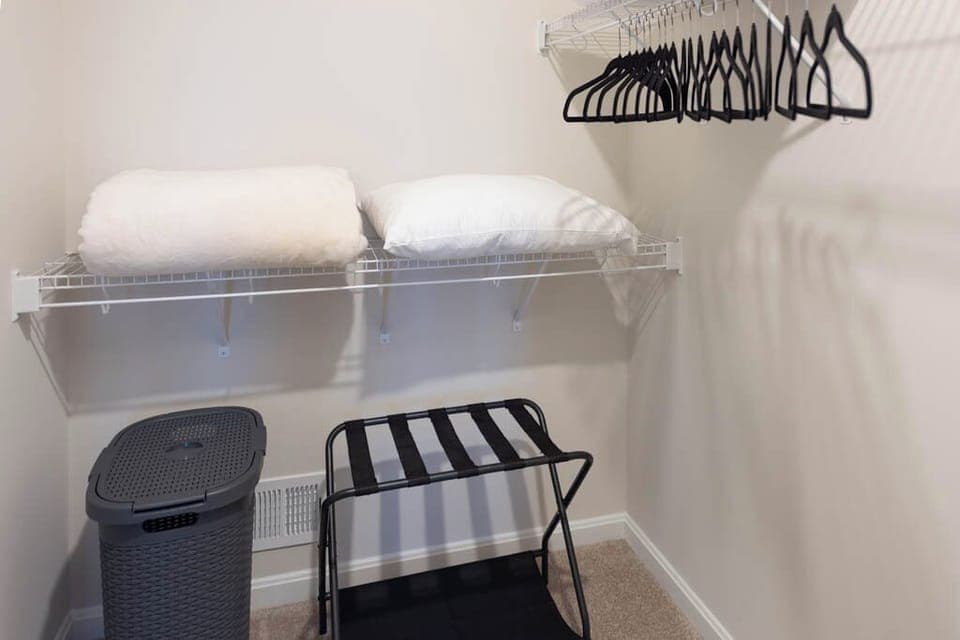 Bedroom Walk In Closet