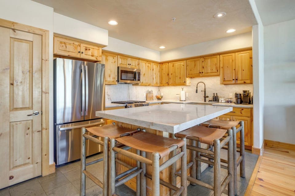 Kitchen | Cooking Basics | Keurig | Main Floor