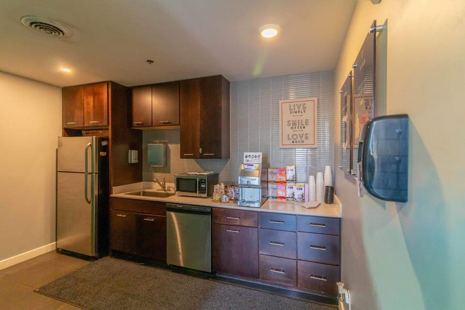 Free Coffee in Leasing