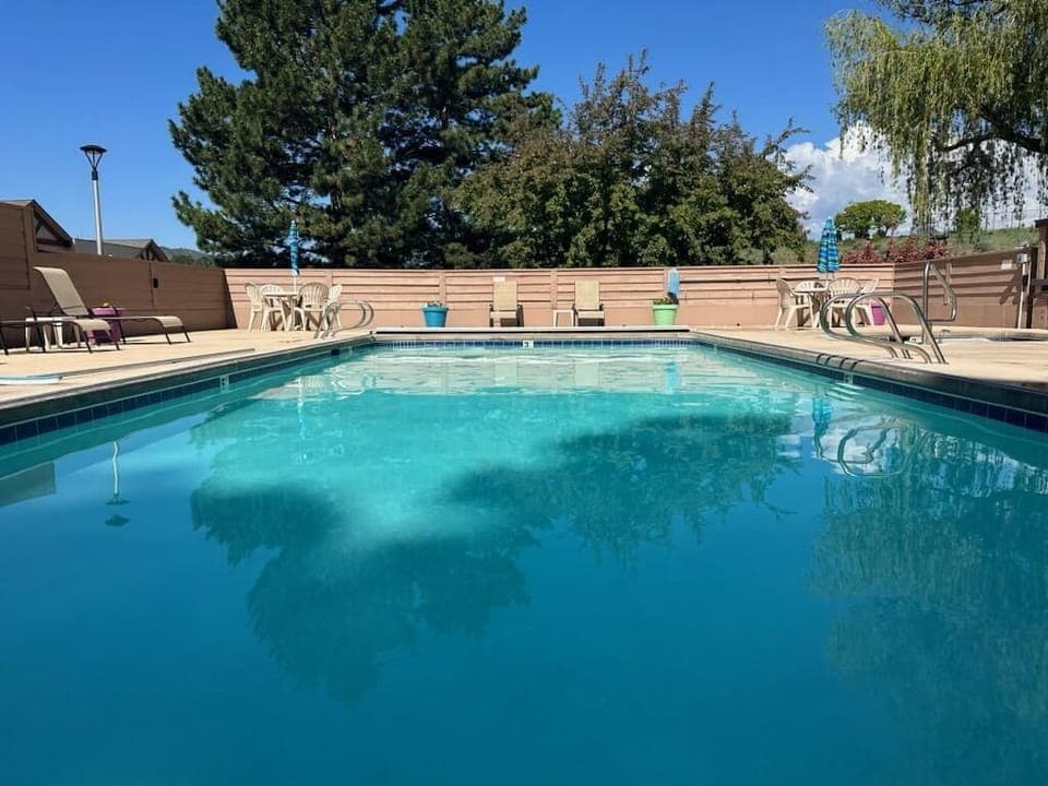 Pool (shared)