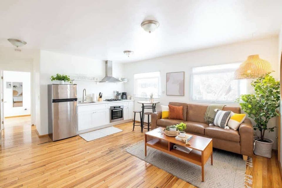 Make this spacious, bright and sunny apartment your next home away from home