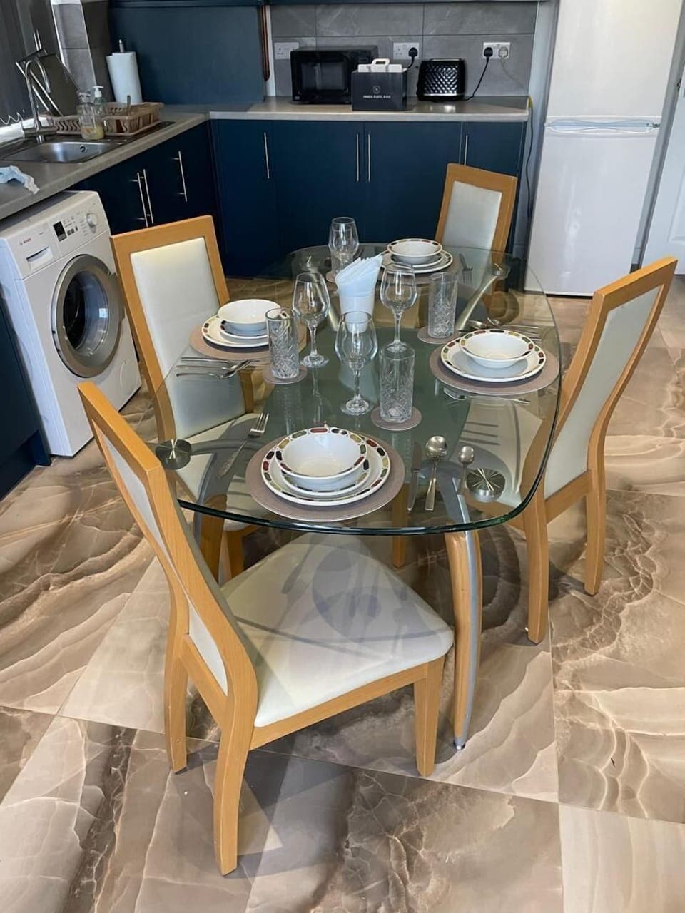 Living Room / Lounge