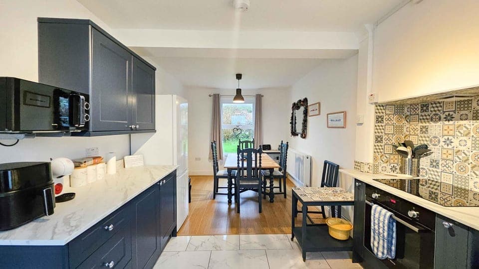 BrynView - 3 Bedroom Holiday Home - Reynoldston (9535)