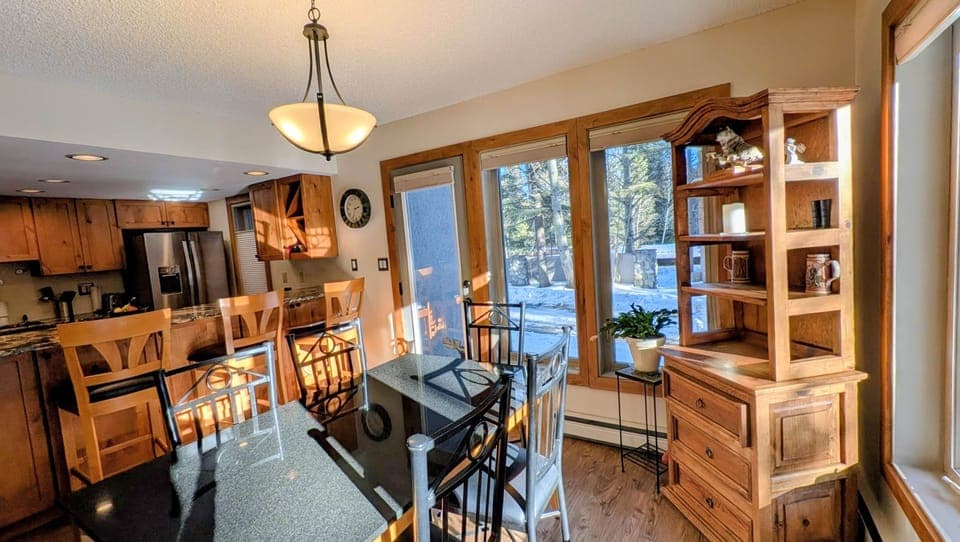 Kitchen & Dining Room