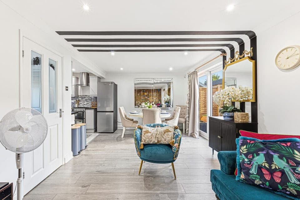 Open plan living / dining / kitchen area