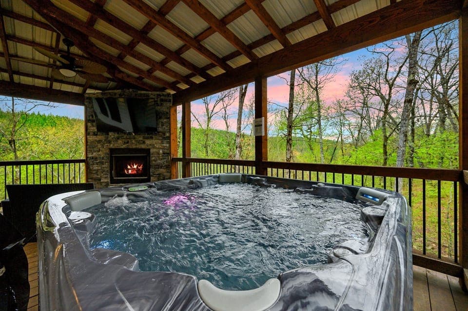 Outdoor spa tub