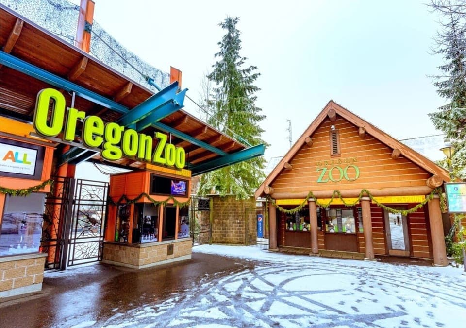 Oregon Zoo and Washington Park – 20 min drive - Home to the Oregon Zoo, Portland Japanese Garden, and the International Rose Test Garden. A perfect day trip destination for families and nature lovers.