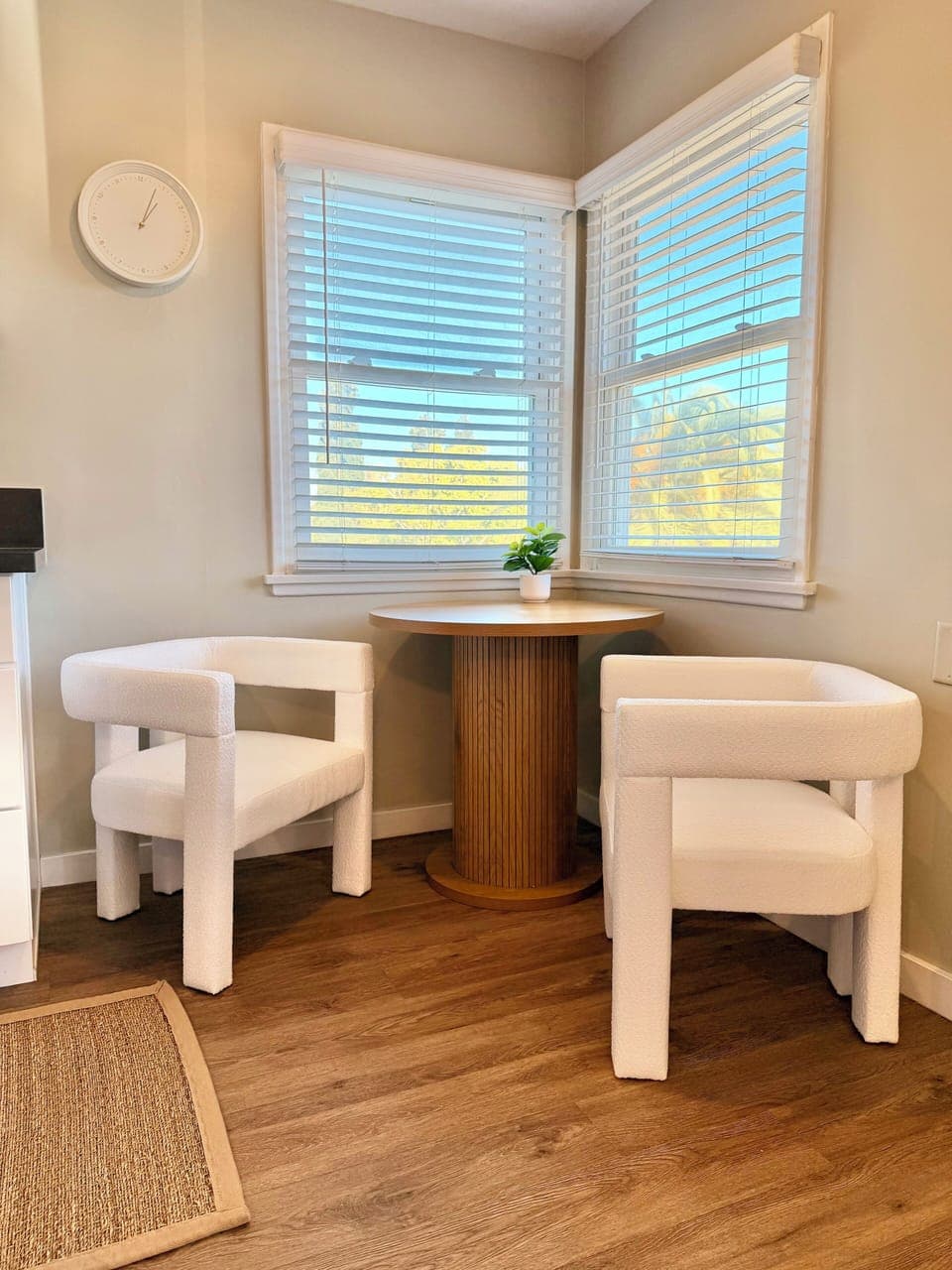 Kitchen with washer/dryer, gas stove, cooking essentials & 2 person dining table