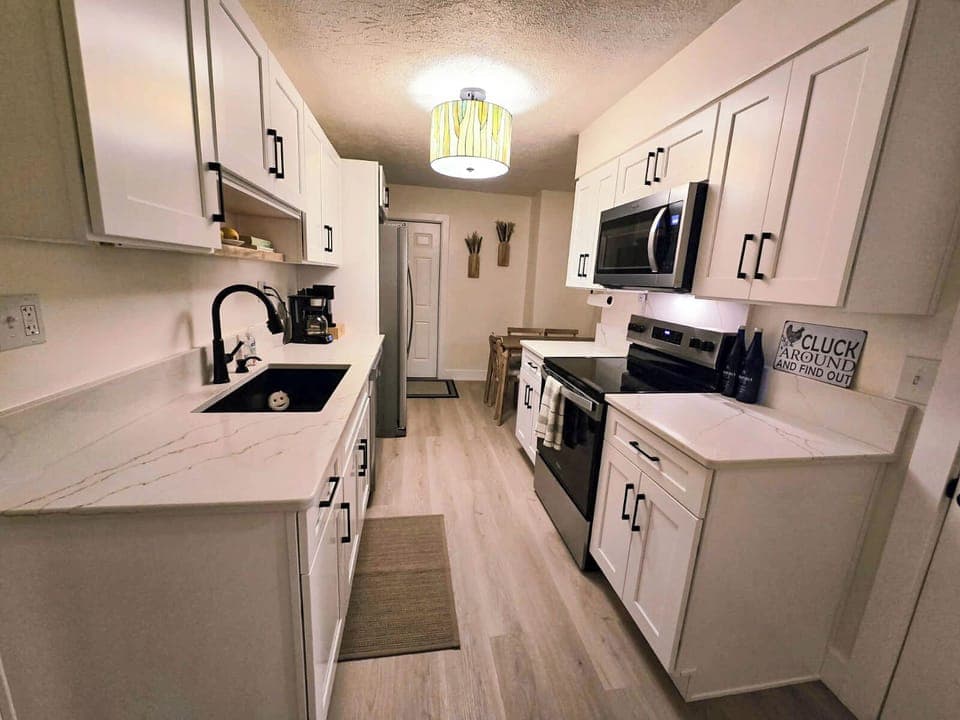 Full Kitchen Suite