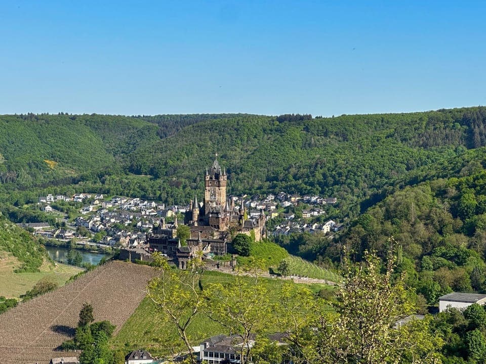 Immediate Surroundings [summer] (<1 km)