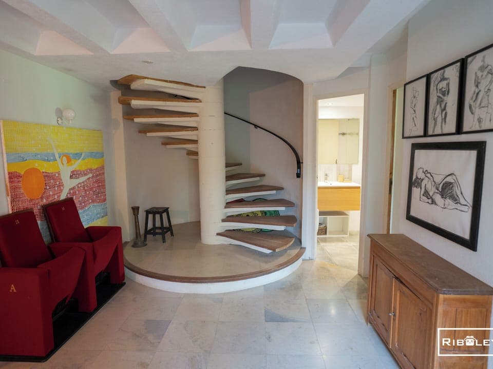 Staircase leading to the lower level of the house