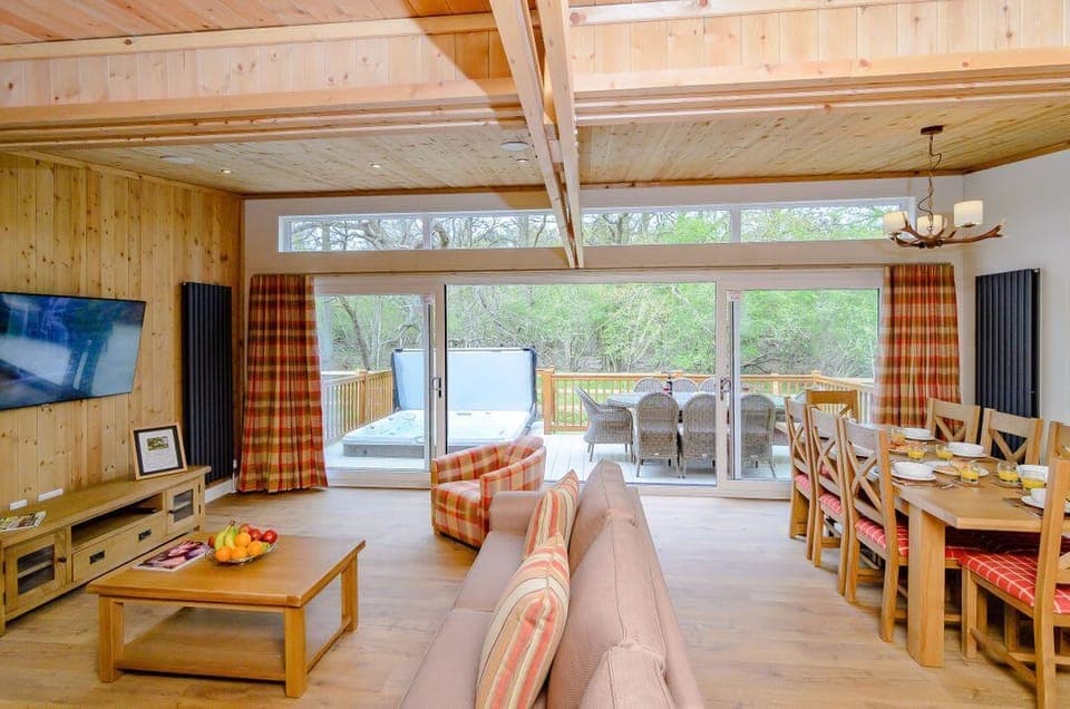 The Fotheringhay (Pet)