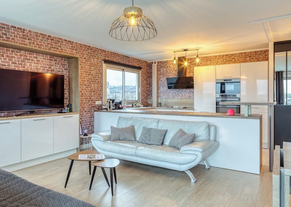 Salon avec télévision 