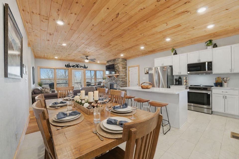 Dining area and 6 seater table and 3 bar seats