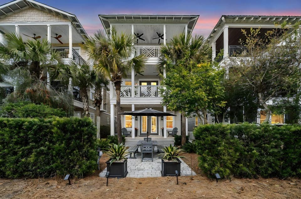 Welcome to Palm Paradise!