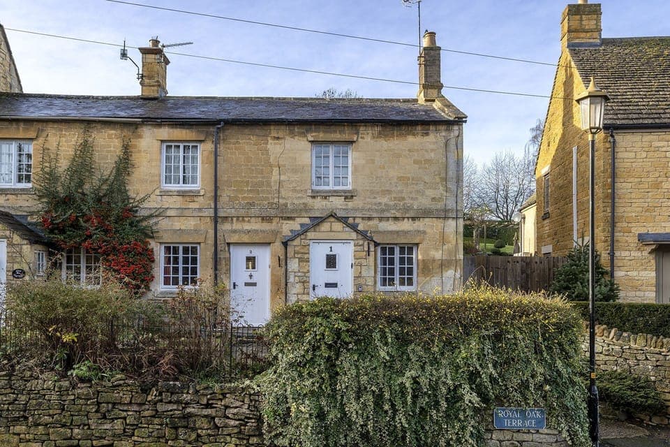 Royal Oak Cottage - StayCotswold
