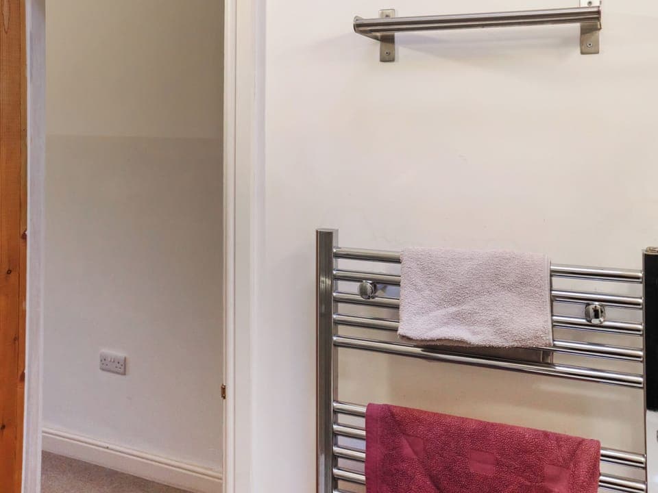 Bathroom | Llwy Garu, Pembroke