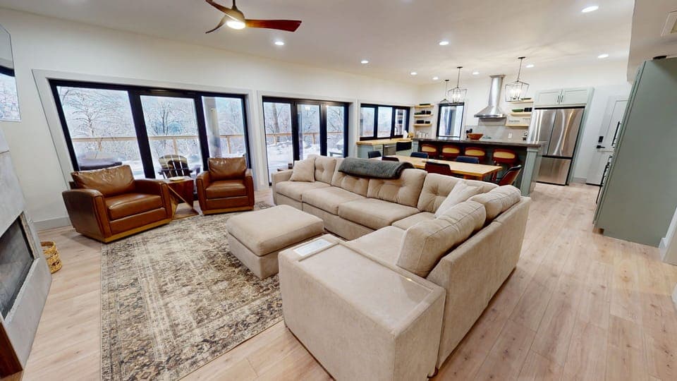 Home Decor, Building, Furniture, Indoors, Living Room