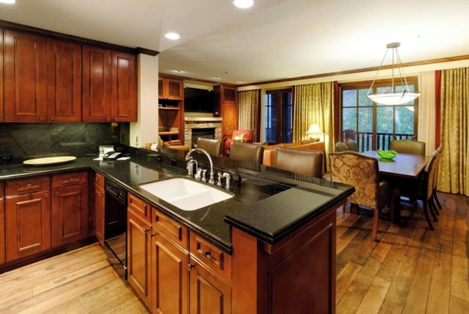 The Ritz-Carlton Club, Aspen Highlands, Kitchen
