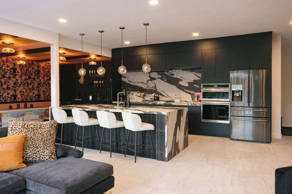 Fully stocked Chef's Kitchen 