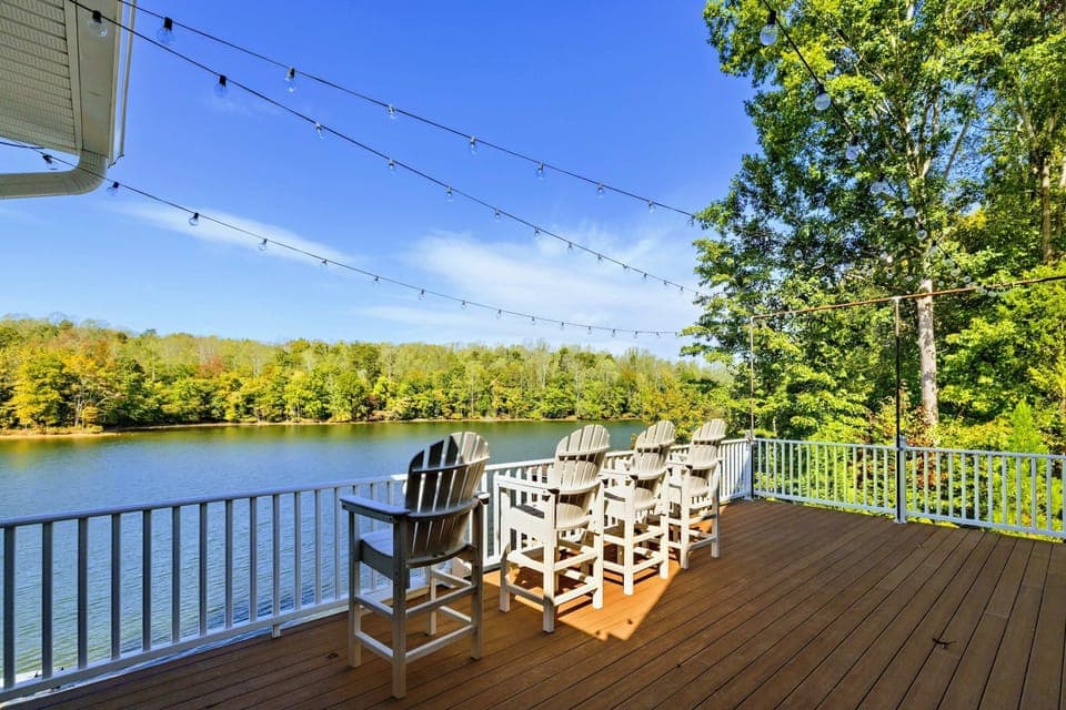 Lake Views - Crystal clear waters of Lake Anna stretch out from the private shoreline.